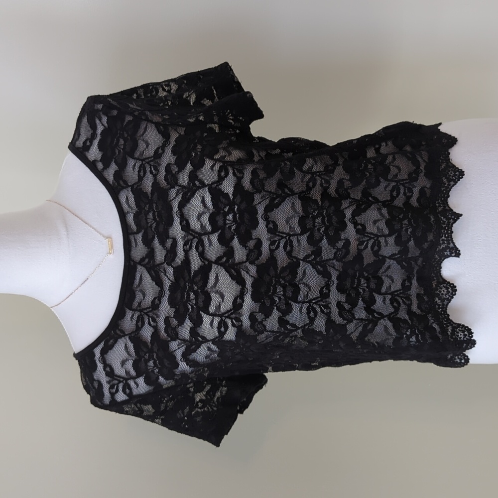 Floral lace crop top | Size L